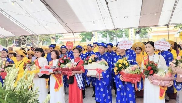 HĐHPVN dâng hương tri ân danh tướng đất Thăng Long