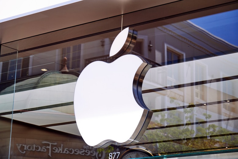 apple-store-logo-sign-1.jpg