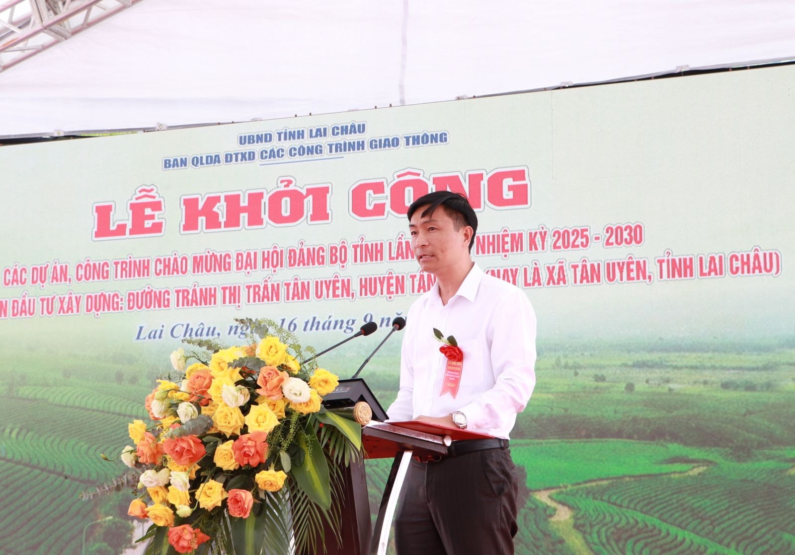 NHà thầu