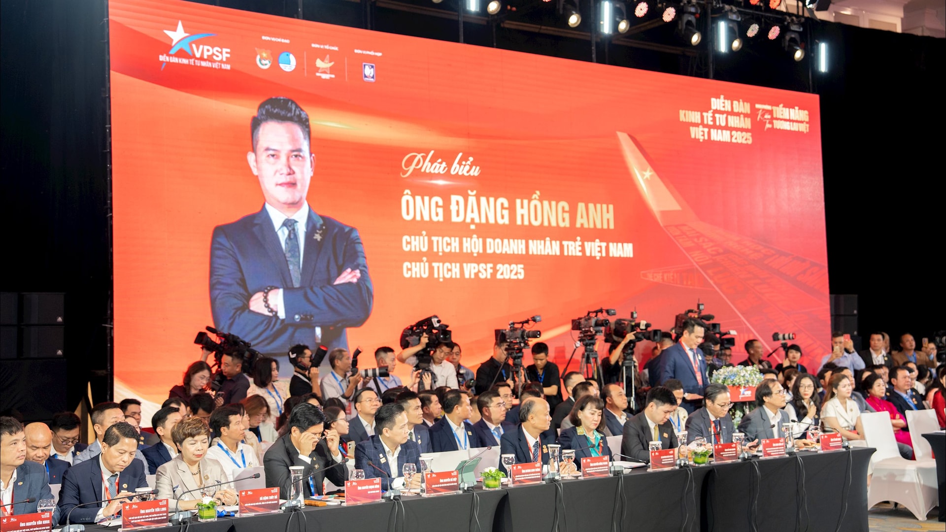 Ông Đặng Hồng Anh