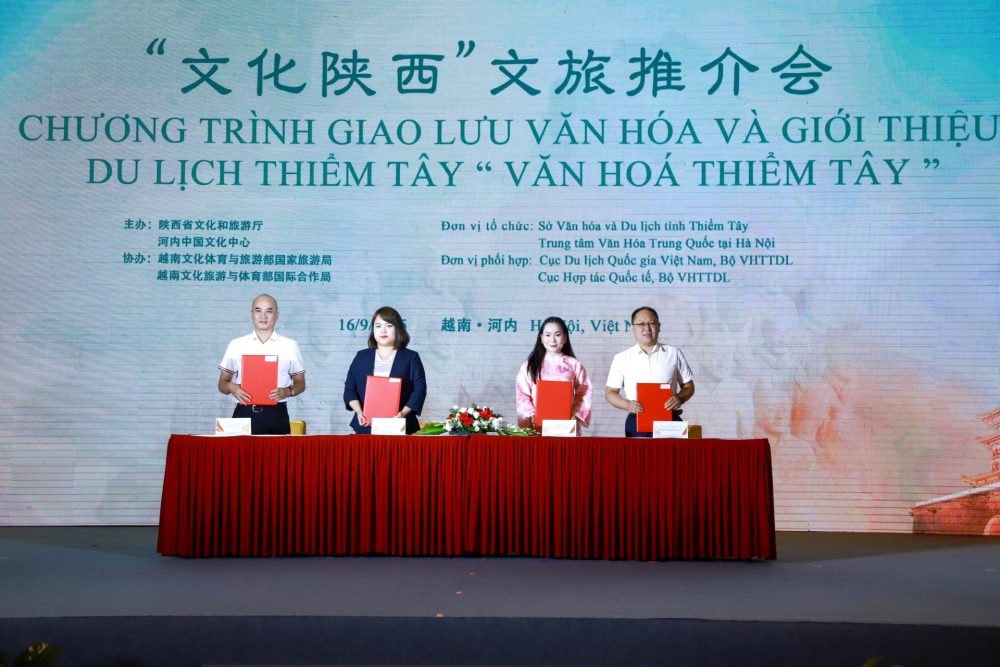 Tăng cường hợp tác đưa Việt Nam và Trung Quốc trở thành điểm đến thân thiện, an toàn và hấp dẫn Tăng cường hợp tác đưa Việt Nam và Trung Quốc trở thành điểm đến thân thiện, an toàn và hấp dẫn