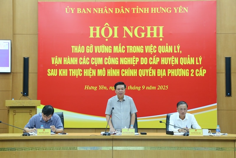 Đồng chí Phó Chủ tịch thường trực UBND tỉnh Nguyễn Quang Hưng phát biểu chỉ đạo tại hội nghị (1)