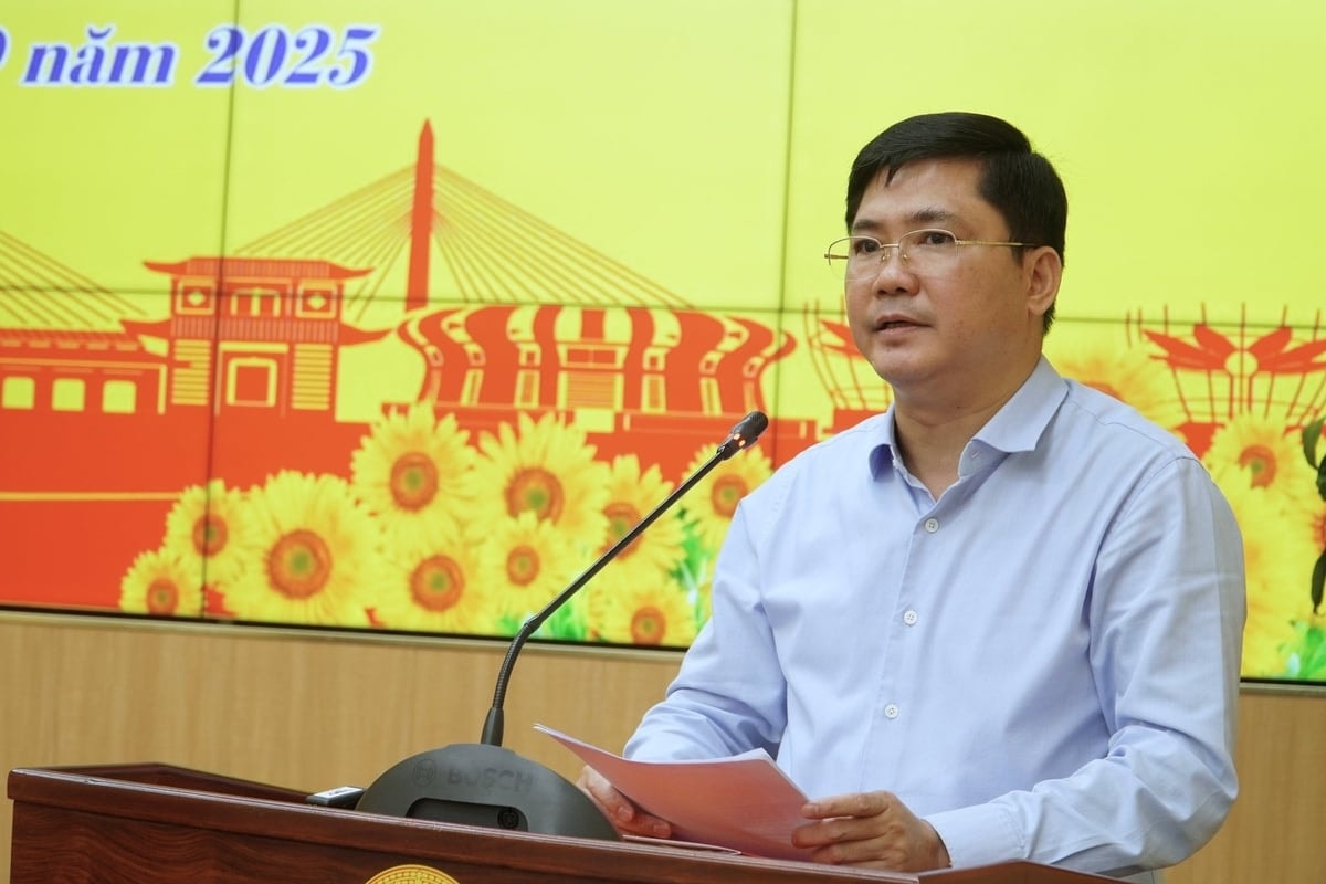 Ông Nguyễn Tuấn Anh, Phó Bí thư Thành ủy, Trưởng đoàn Đại biểu Quốc hội TP. Cần Thơ định hướng tuyên truyền cho Đại hội đại biểu Đảng bộ TP. Cần Thơ.