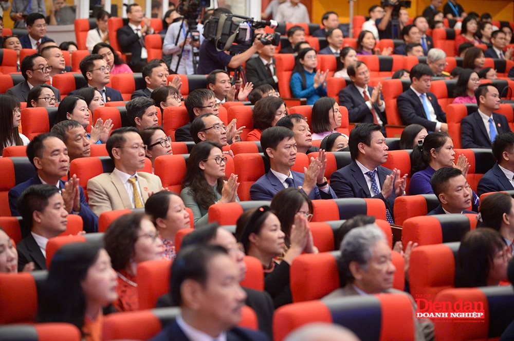 Các đại biểu tham dự đại hội.