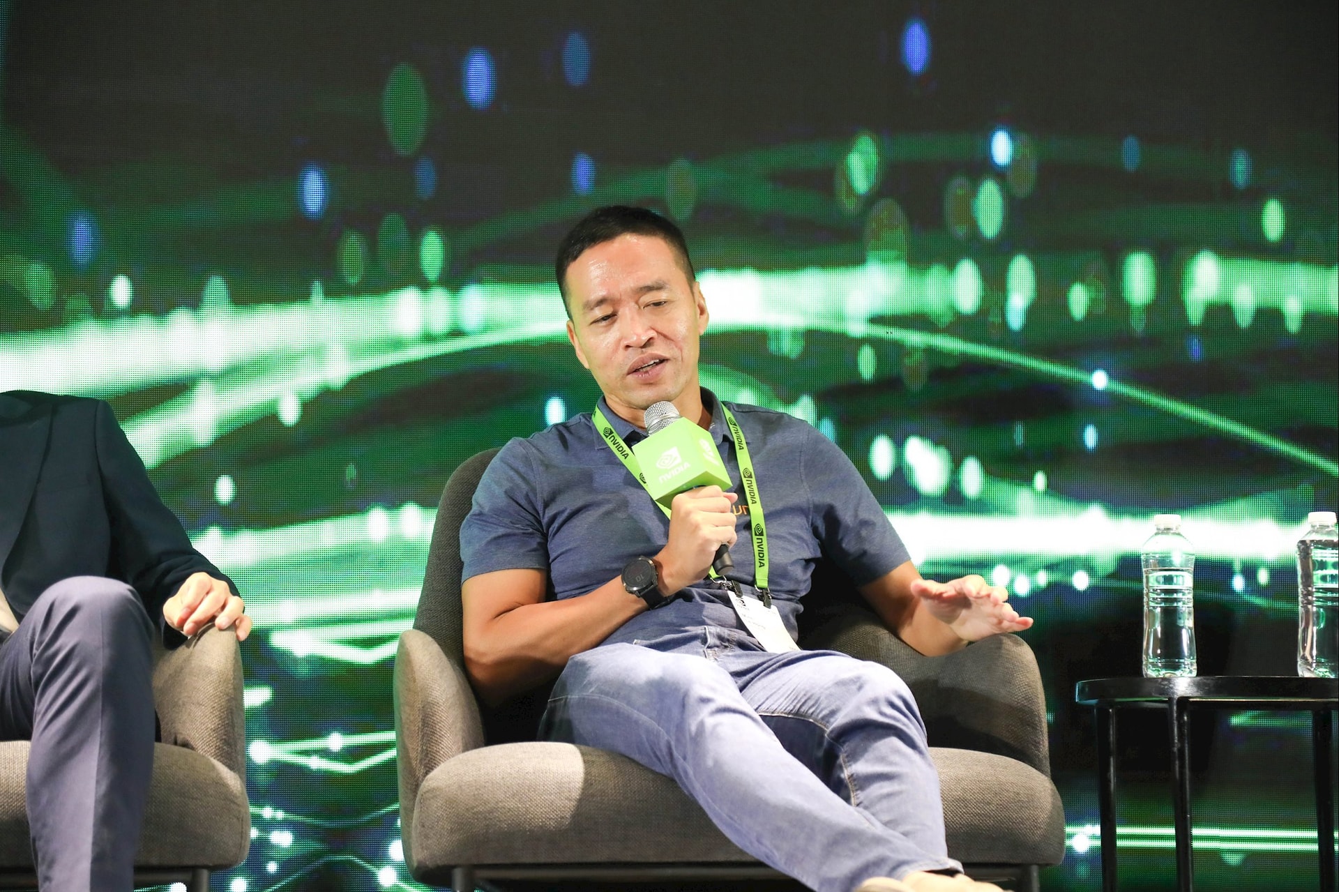 2. Chủ tịch VNG Lê Hồng Minh chia sẻ tại NVIDIA AI Day Ho Chi Minh City 2025