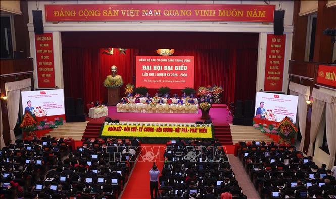 Khai mạc Đại hội đại biểu Đảng bộ các cơ quan Đảng Trung ương lần thứ I, nhiệm kỳ 2025-2030- Ảnh 4.
