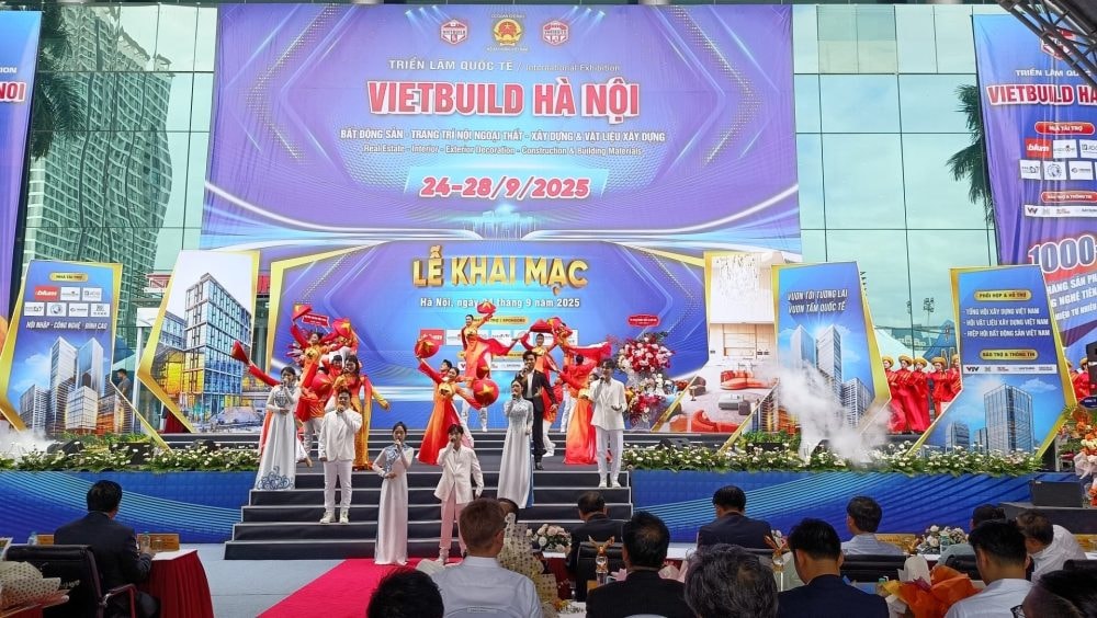 Gần 300 doanh nghiệp trong và ngoài nước tham gia Triển lãm Quốc tế Vietbuild Hà Nội 2025