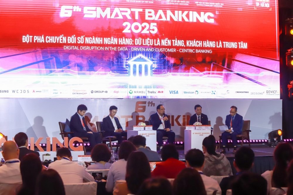 Smart Banking 2025: Dữ liệu là nền tảng, khách hàng là trung tâm trong chuyển đổi số ngân hàng