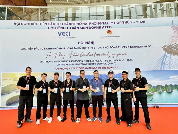Ekip truyền thông cho một sự kiện lớn