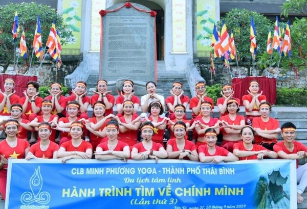Hành hương Yên Tử - Hòa nhịp Thiền và Yoga trong không gian Phật