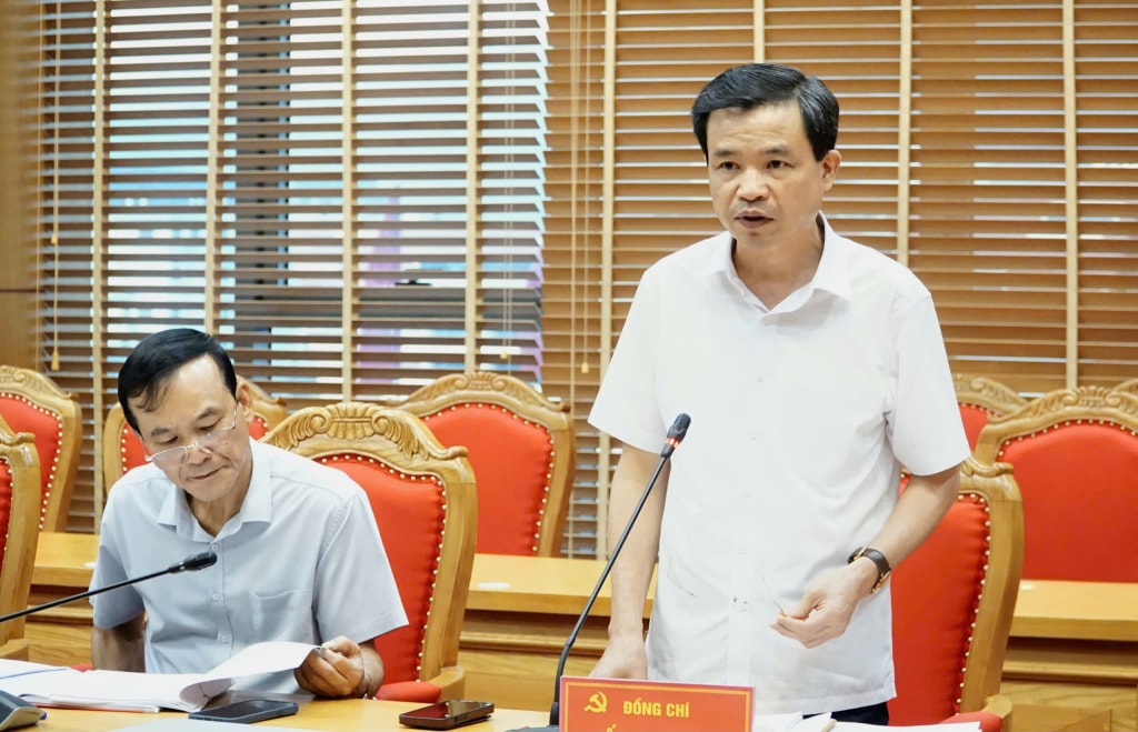Đồng chí Bế Thanh Tịnh, Phó Bí thư Tỉnh ủy, Chủ tịch HĐND tỉnh phát biểu tại hội nghị.