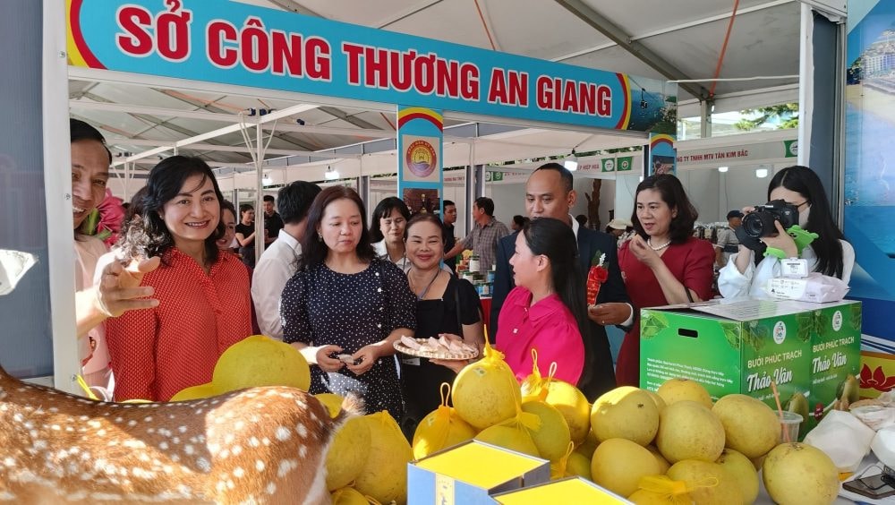 Hội chợ triển lãm hàng Công nghiệp Nông thôn năm 2025