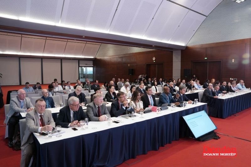 FIATA củng cố vị thế toàn cầu và cảnh báo thách thức về chuỗi cung ứng