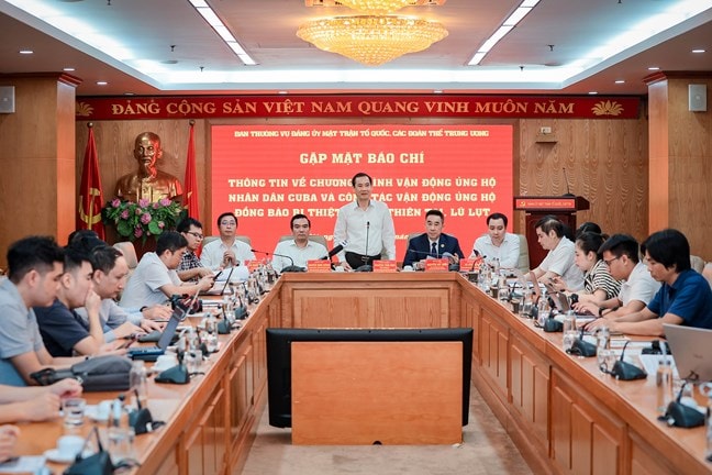 Quang cảnh cuộc gặp mặt báo chí thông tin về Chương trình vận động ủng hộ nhân dân Cuba với chủ đề “65 năm nghĩa tình Việt Nam - Cuba”.