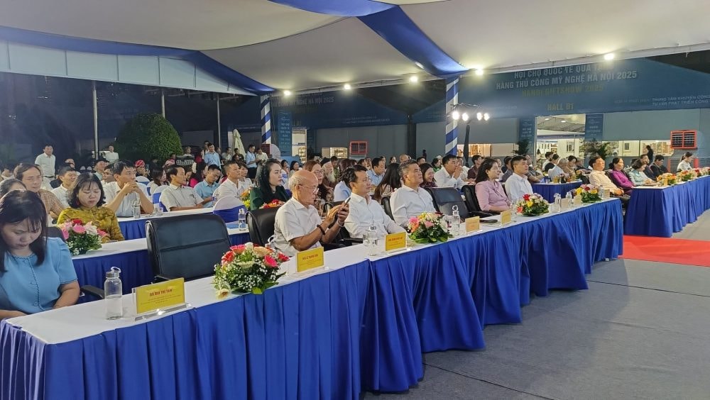 Khai mạc Hội chợ quốc tế Quà tặng hàng thủ công mỹ nghệ Hà Nội 2025