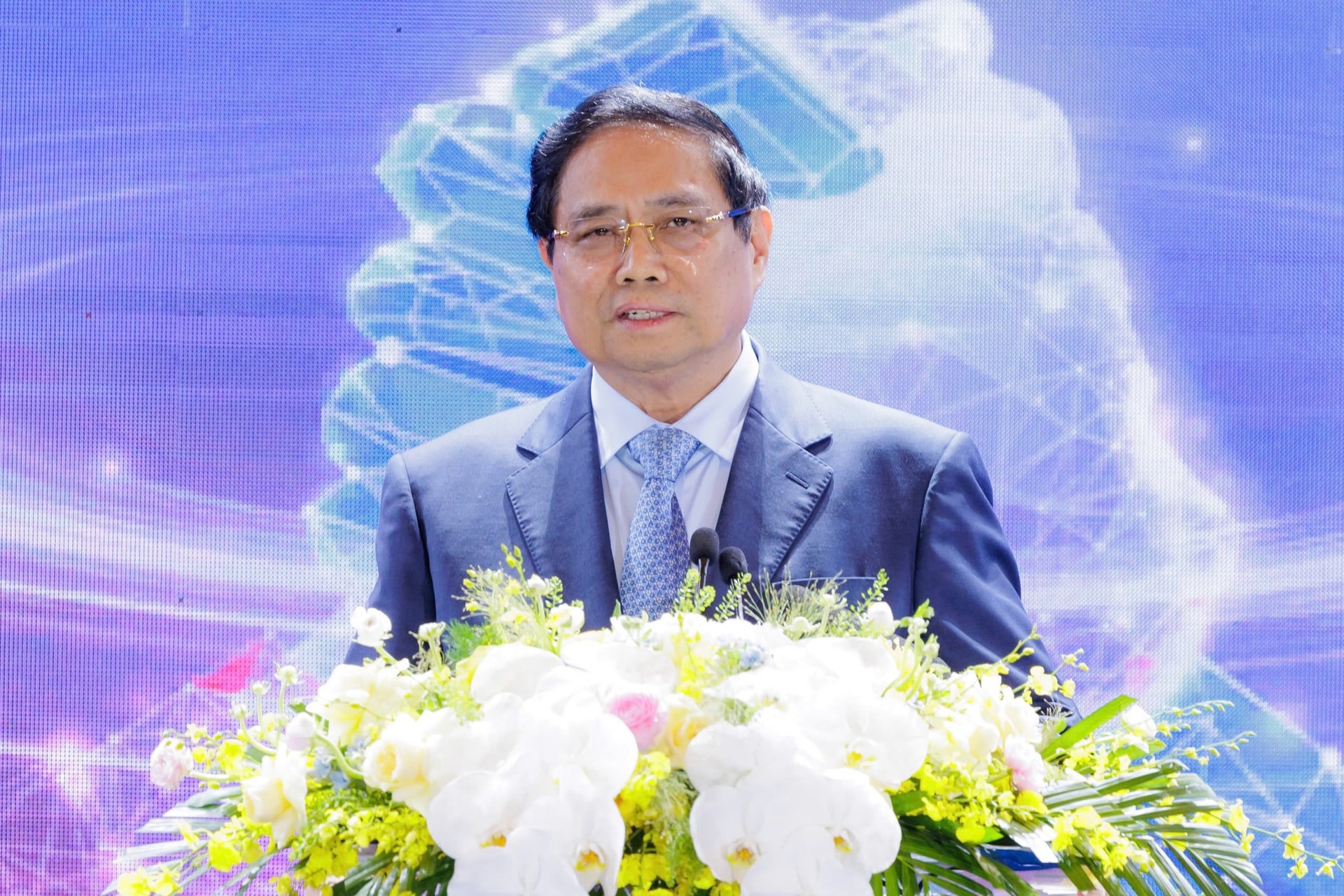 Thủ tướng: Doanh nghiệp, doanh nhân tư nhân '3 tiên phong' để 'công-tư đồng kiến quốc'- Ảnh 2.
