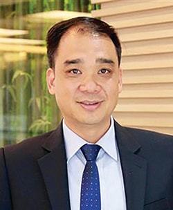 Hoang Phan1