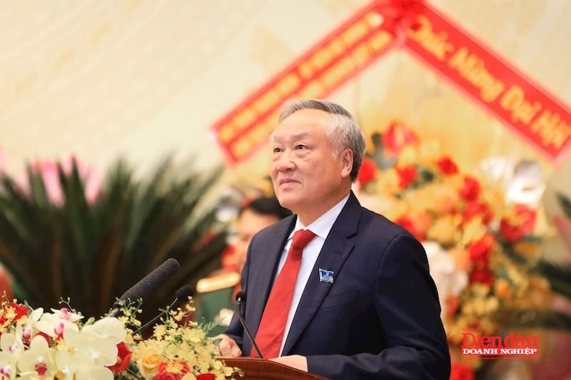 Phó thủ tưpwngs Nguyễn Hoà Bình