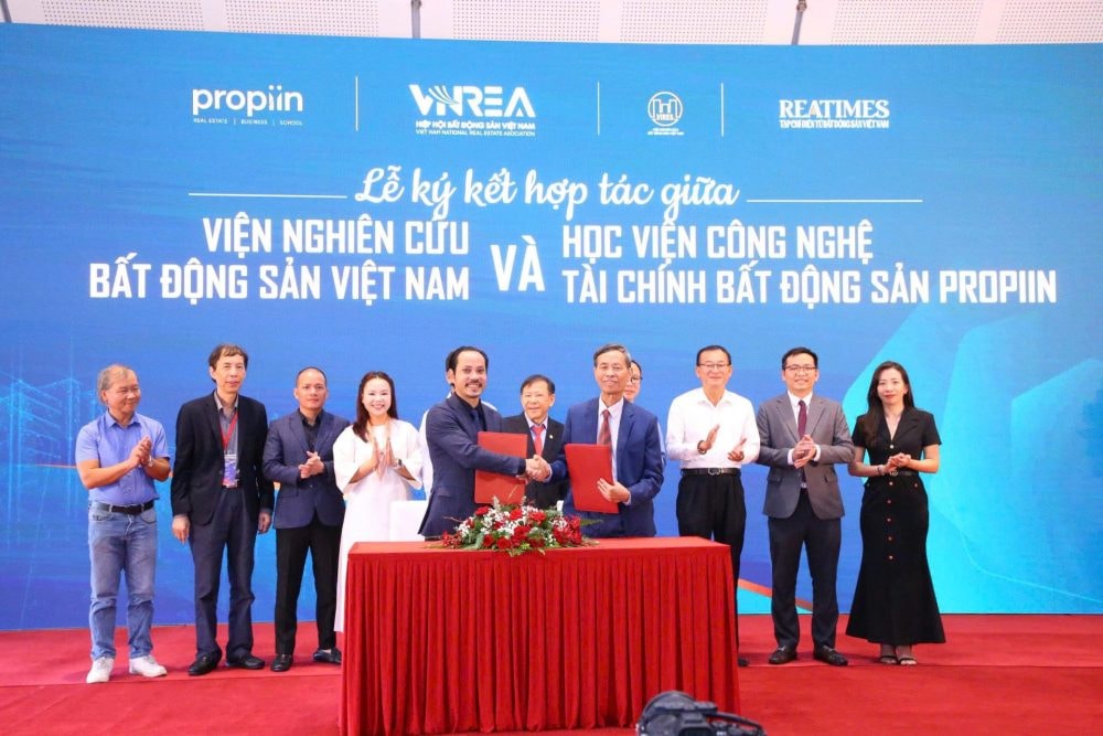 Đào tạo nguồn nhân lực chất lượng cao cho ngành bất động sản trong kỷ nguyên số