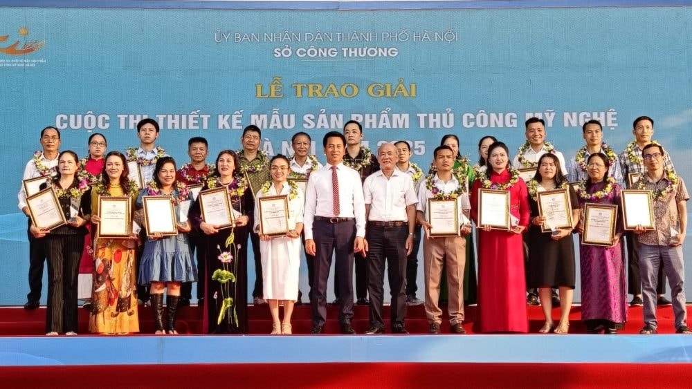 Trao giải cuộc thi thiết kế mẫu sản phẩm thủ công mỹ nghệ Hà Nội 2025