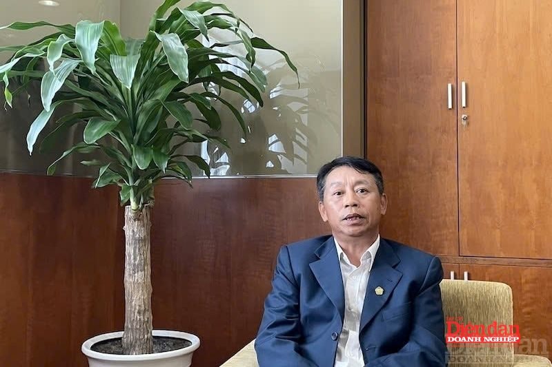 Ông Phạm Quốc Long - Hiệp hội Đại lý và Môi giới Hàng hải Việt Nam: Hiện nay, chỉ có TP HCM và TP Hải Phòng thu phí hạ tầng cảng biển. Điều đó khiến doanh nghiệp xuất nhập khẩu hàng hóa qua cảng biển 2 thành phố này bị tăng chi phí logistics, giảm năng lực cạnh tranh rất lớn