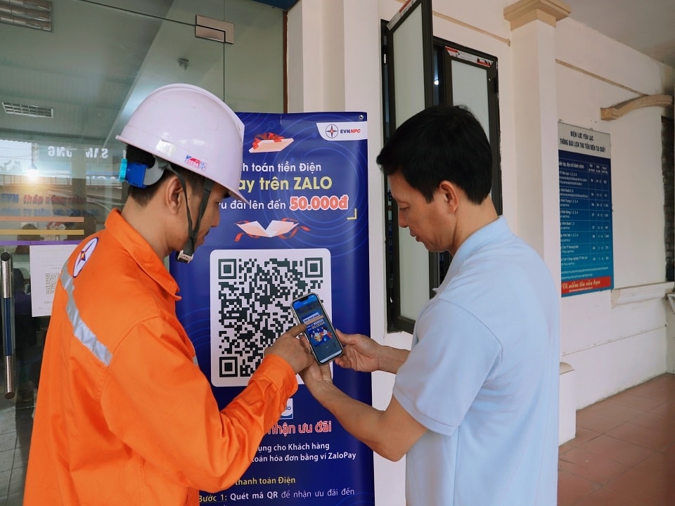 Đẩy mạnh thanh toán không dùng tiền mặt