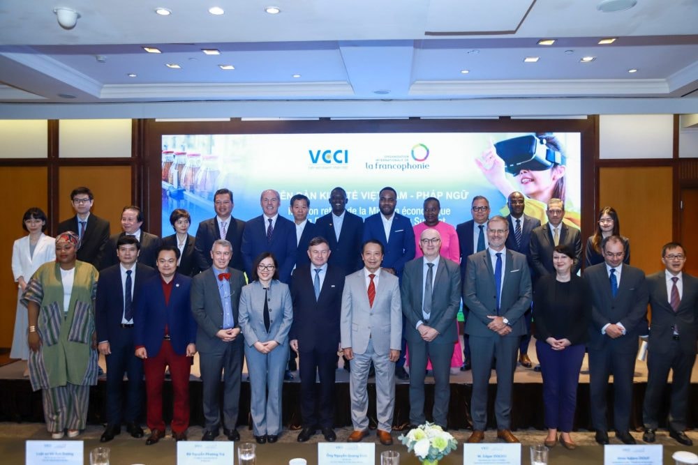 Diễn đàn Kinh tế Việt Nam - Pháp ngữ 2025: Mở rộng “vòng tròn hợp tác” giữa doanh nghiệp Việt Nam và cộng đồng Pháp ngữ Diễn đàn Kinh tế Việt Nam - Pháp ngữ 2025: Mở rộng “vòng tròn hợp tác” giữa doanh nghiệp Việt Nam và cộng đồng Pháp ngữ