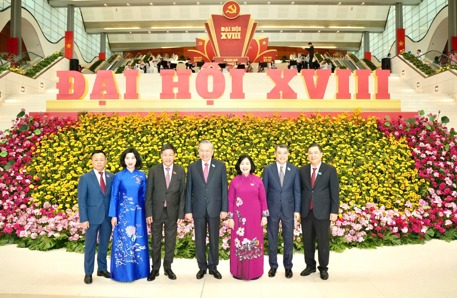 Tổng Bí thư Tô Lâm đến dự Đại hội Đại biểu Đảng bộ TP. Hà Nội lần thứ XVIII- Ảnh 4.