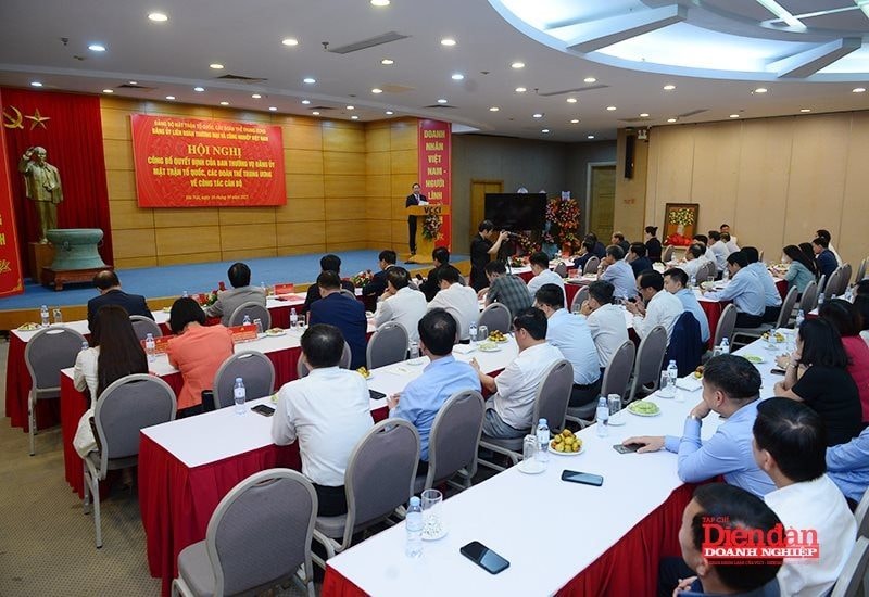 Thứ trưởng Bộ Tài chính Hồ Sỹ Hùng được điều động làm Bí thư Đảng uỷ VCCI