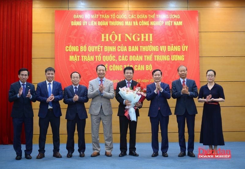 Thứ trưởng Bộ Tài chính Hồ Sỹ Hùng được điều động làm Bí thư Đảng uỷ VCCI