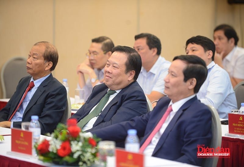 Thứ trưởng Bộ Tài chính Hồ Sỹ Hùng được điều động làm Bí thư Đảng uỷ VCCI