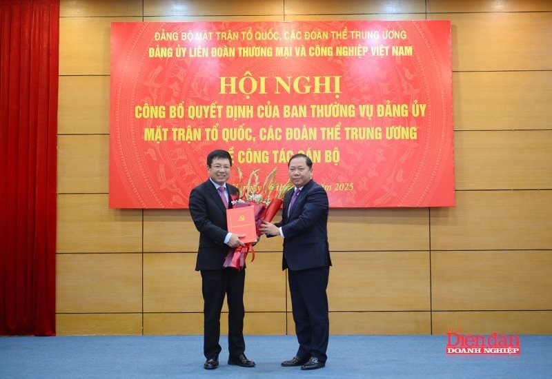 Thứ trưởng Bộ Tài chính Hồ Sỹ Hùng được điều động làm Bí thư Đảng uỷ VCCI
