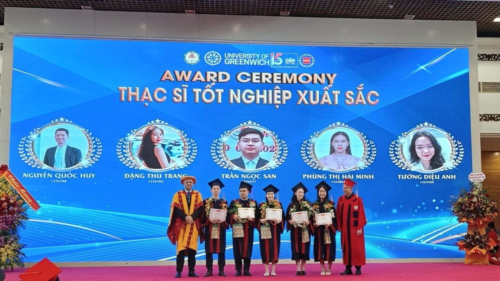 Lễ trao bằng Tốt nghiệp năm 2025 chương trình Thạc sĩ MSc và Cử nhân DDP