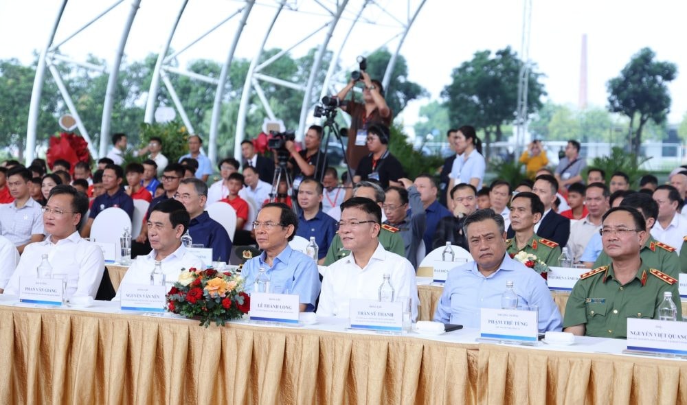 Tổng Bí thư Tô Lâm dự lễ khởi công xây dựng sân vận động tiên tiến hàng đầu thế giới