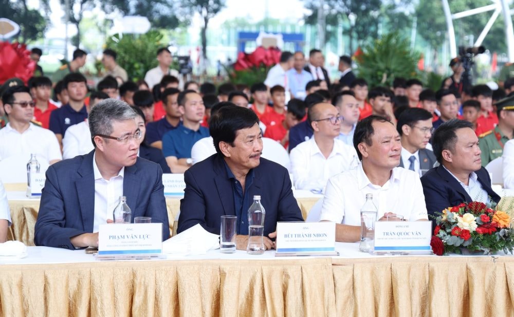 Tổng Bí thư Tô Lâm dự lễ khởi công xây dựng sân vận động tiên tiến hàng đầu thế giới