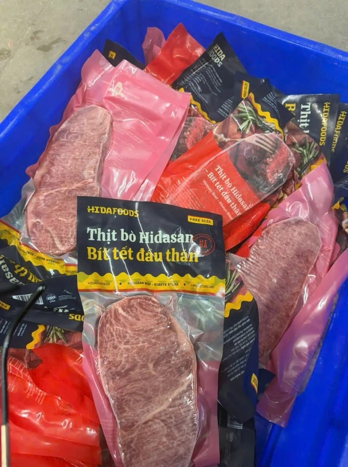 thit-trau-an-do-bien-thanh-bo-wagyu-lo-hong-tu-dau-1.jpg