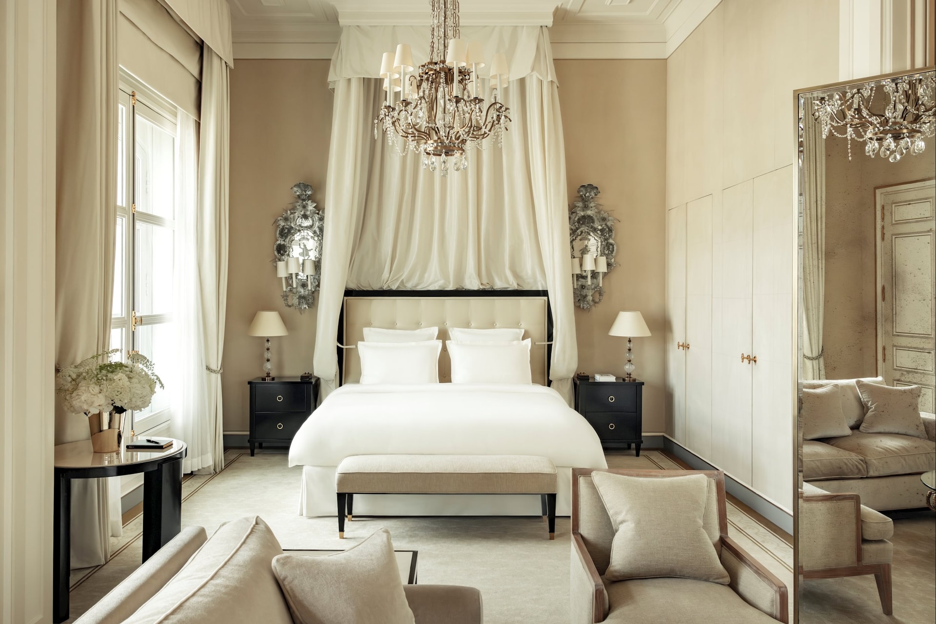 anh 1_Coco Chanel Suite