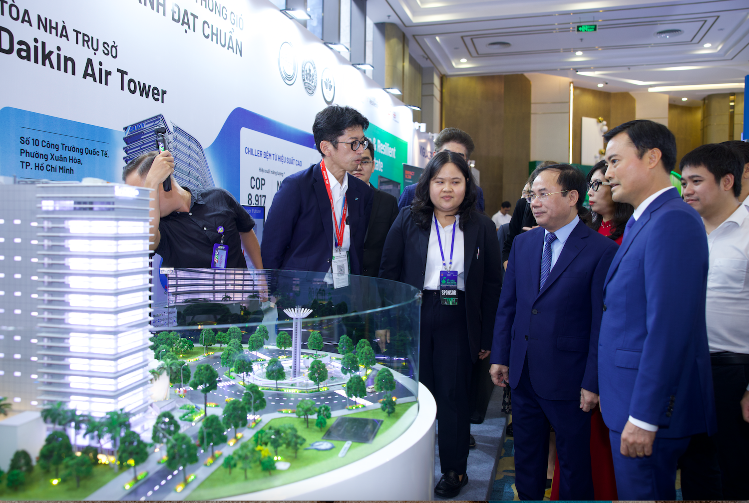 Ảnh chụp Màn hình 2025-10-29 lúc 6.33.30 CH