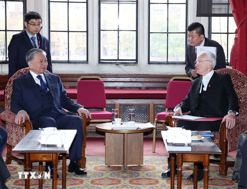 Tổng Bí thư Tô Lâm hội kiến Chủ tịch Thượng viện Anh John McFall- Ảnh 1. Tổng Bí thư Tô Lâm hội kiến Chủ tịch Thượng viện Anh John McFall- Ảnh 1.