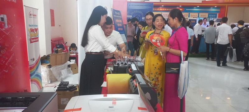 gen-n-Hoi thao chuyen doi so (4)