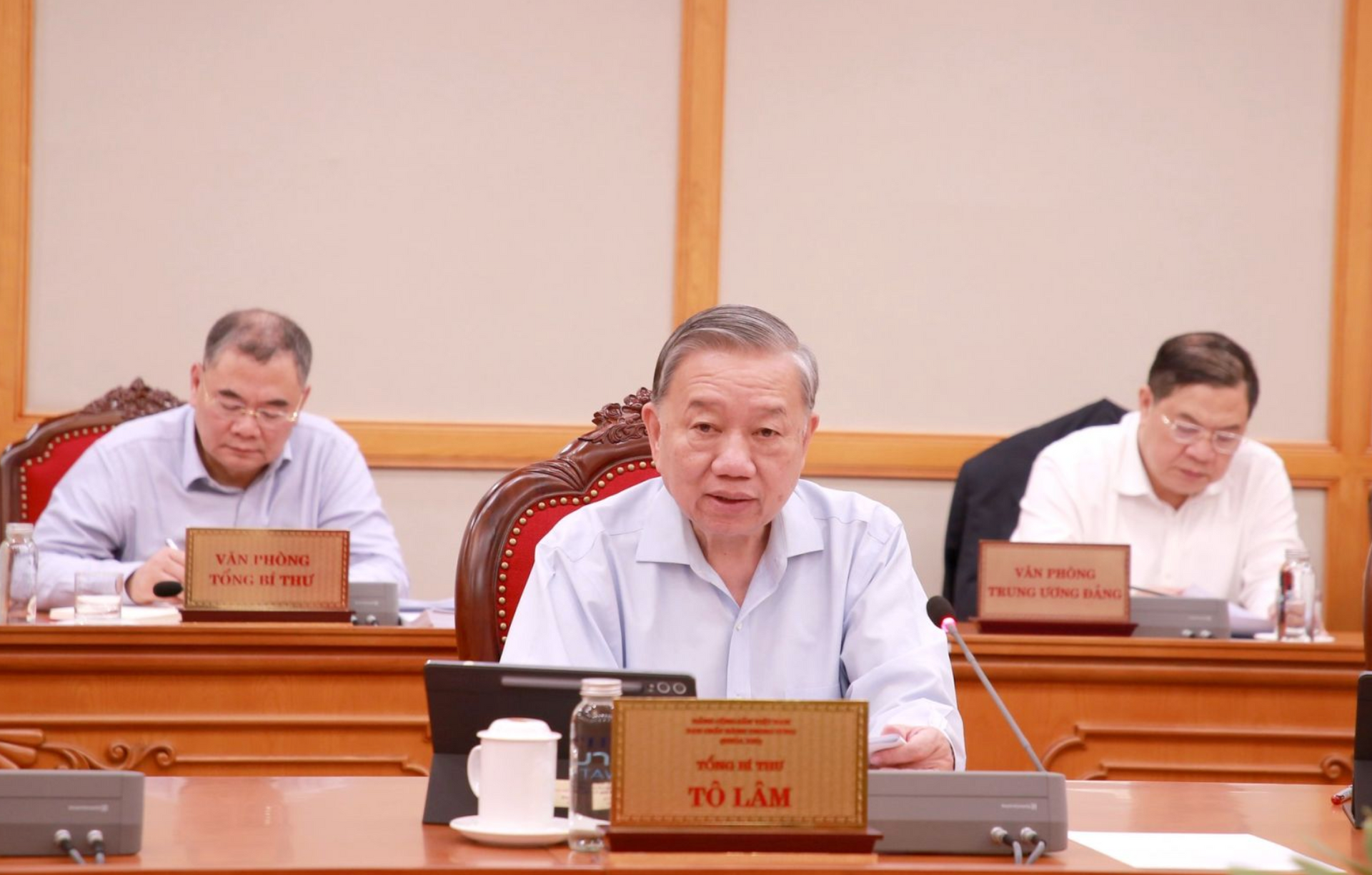 Ảnh màn hình 2025-11-01 lúc 06.18.45