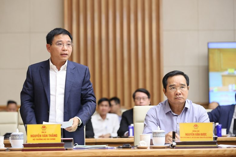 Thủ tướng: Đưa Trung tâm tài chính quốc tế tại Việt Nam hoạt động ngay trong tháng 11