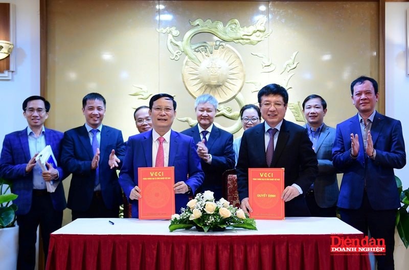 kien-toan-chu-tich-vcci-3.11.11.jpg
