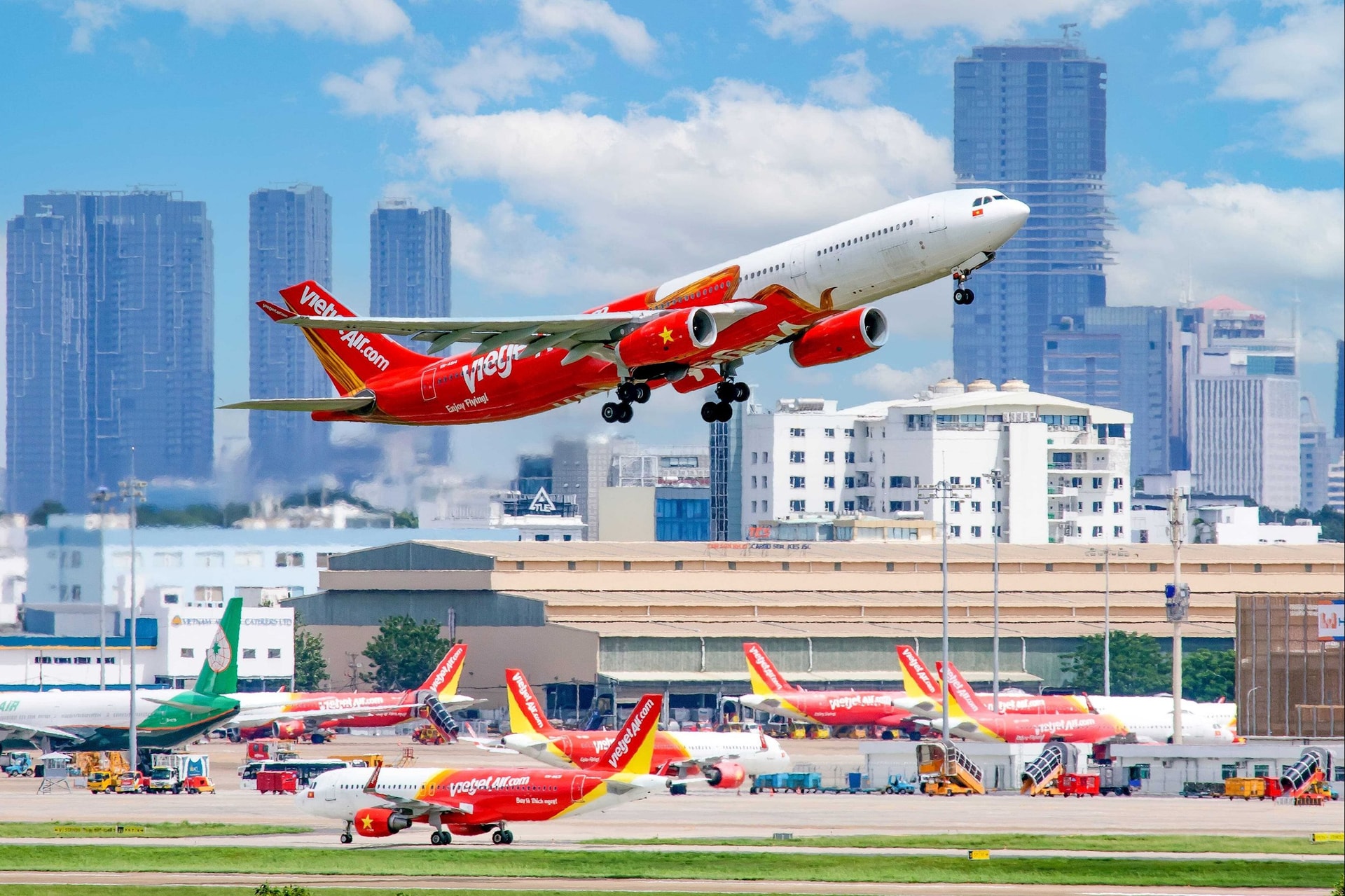 Vietjet aircraft 1 (1)