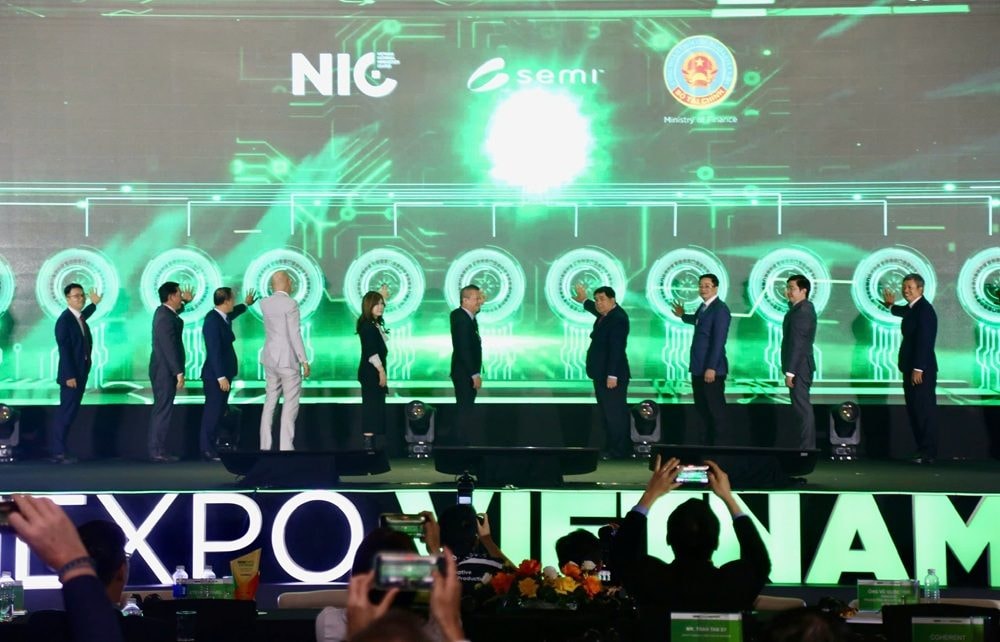 SEMIExpo Vietnam 2025: Cơ hội để doanh nghiệp Việt Nam tham gia sâu vào chuỗi cung ứng bán dẫn SEMIExpo Vietnam 2025: Cơ hội để doanh nghiệp Việt Nam tham gia sâu vào chuỗi cung ứng bán dẫn