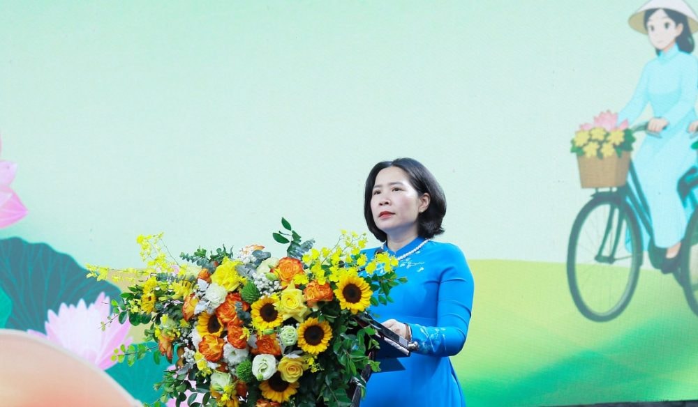 Đồng diễn Áo dài 2025: Tôn vinh sắc màu Phụ nữ Thủ đô và quảng bá hình ảnh Hà Nội hội nhập Đồng diễn Áo dài 2025: Tôn vinh sắc màu Phụ nữ Thủ đô và quảng bá hình ảnh Hà Nội hội nhập