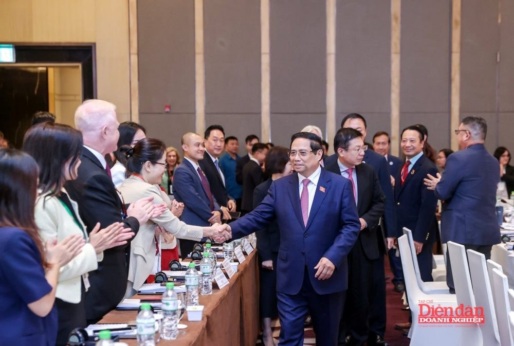 Chủ tịch VCCI: Cộng đồng doanh nghiệp cam kết đồng hành cùng Chính phủ chuyển đổi xanh trong kỷ nguyên số