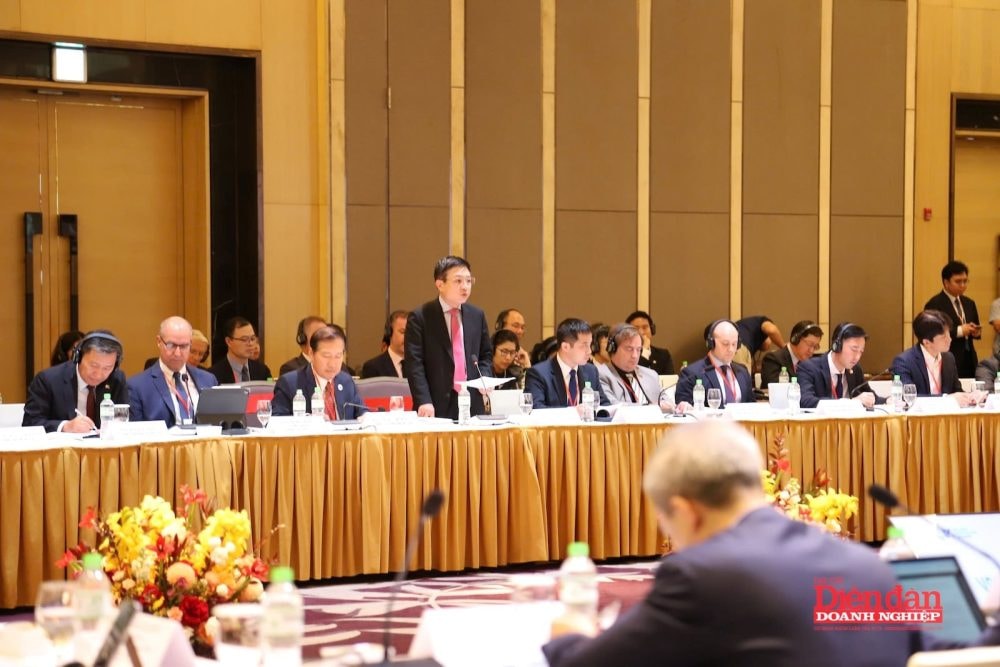 Chủ tịch VCCI: Cộng đồng doanh nghiệp cam kết đồng hành cùng Chính phủ chuyển đổi xanh trong kỷ nguyên số