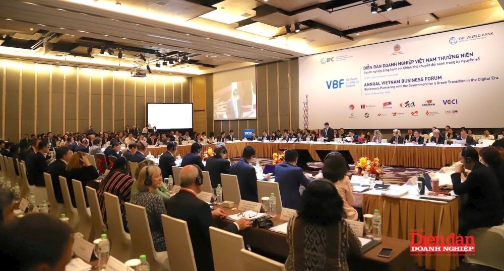 Chủ tịch VCCI: Cộng đồng doanh nghiệp cam kết đồng hành cùng Chính phủ chuyển đổi xanh trong kỷ nguyên số