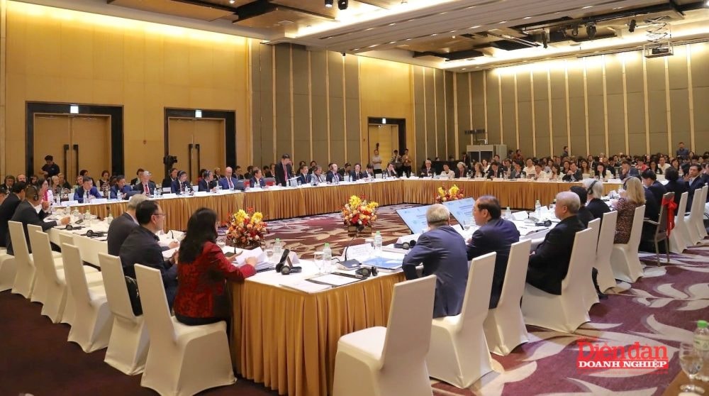 Chủ tịch VCCI: Cộng đồng doanh nghiệp cam kết đồng hành cùng Chính phủ chuyển đổi xanh trong kỷ nguyên số